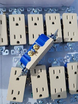 10 Outlets Ivory Decorator Outlet Receptacle 15A, 125V, 5-15R Non TR + 10 Covers - Image 3