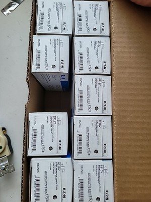 Eaton Hospital Grade 8210V - Recp HG 15A 125V 2P3W Ivory- Lot Of 10 - Image 3
