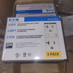 Eaton SGF20W White 5-20R 20A Self-Testing Gfci Outlet GFI Receptacles 125V 15pcs