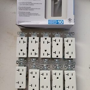 10pc Eaton Commercial Grade 6352W White Receptacle Decoa Outlet  20A With Covers