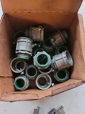 Lot Of 17 Bridgeport 508-DCI2 3/4" SS Flex Connector Insulated + 4 L18 3/4