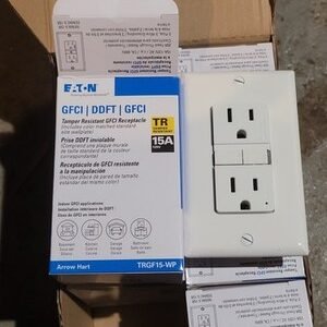 Lot of 10 Eaton TRGF15W-WP GFCI Outlets 15A White Tamper Resistant Wallplates