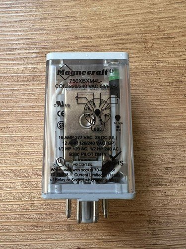 SCHNEIDER ELECTRIC 750XBXM4L 220/240A / 750XBXM4L220240A