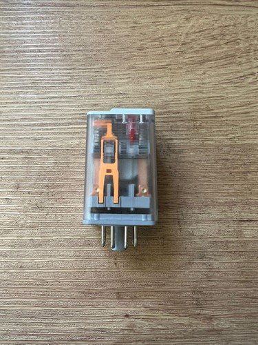 SCHNEIDER ELECTRIC 750XBXM4L 220/240A / 750XBXM4L220240A - Image 2