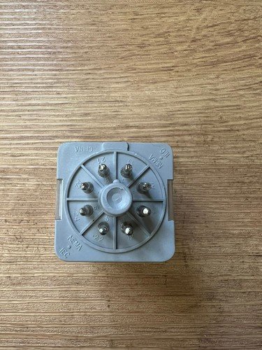SCHNEIDER ELECTRIC 750XBXM4L 220/240A / 750XBXM4L220240A - Image 3