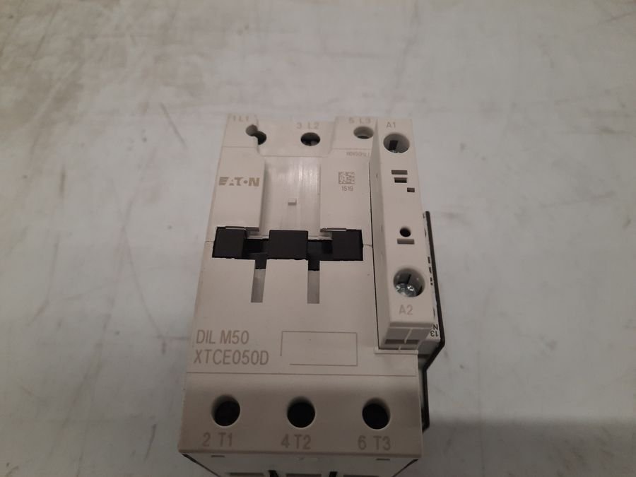 Eaton XTCE050DS1A IEC Contactor 50A 3P 110/120V Coil FVNR New Surplus