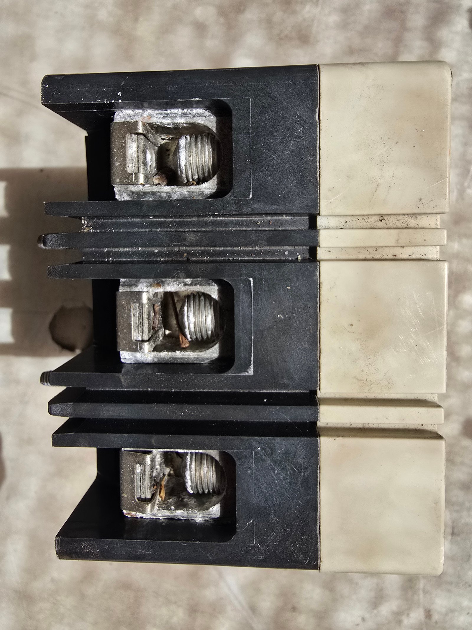 Cutler Hammer ED 65K Circuit Breaker125AMPS - Image 2