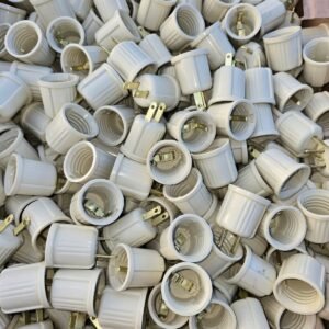 Lot of 100 Eaton 738V Plug-In Outlet to Socket Adapters 660W 125V Lamp Holder