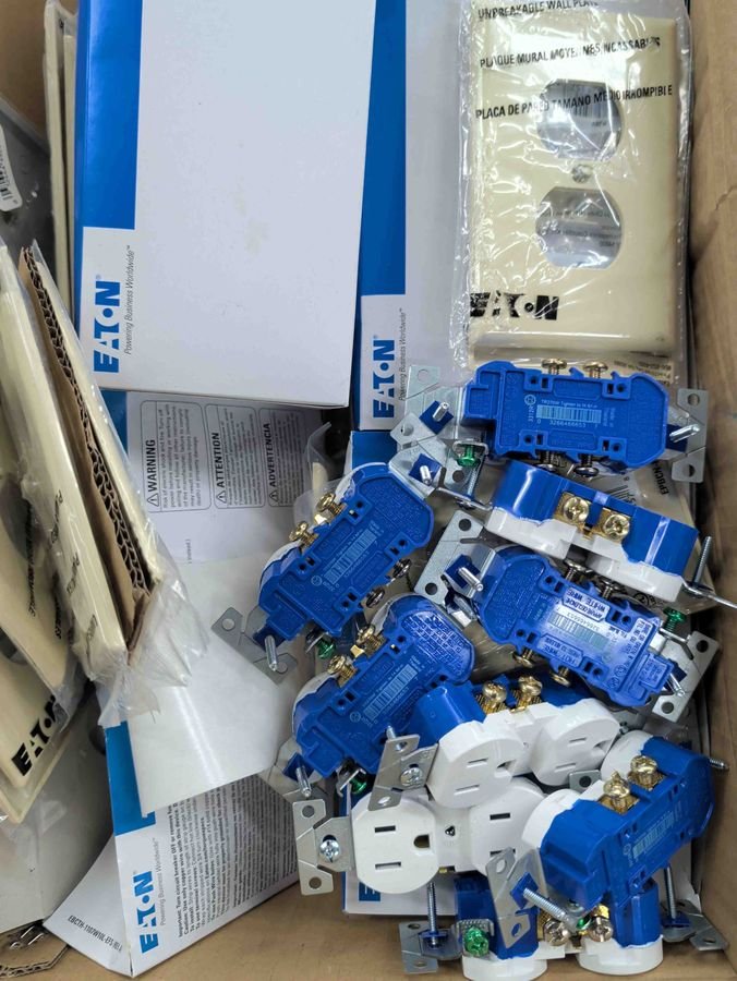 Pallet lot of Eaton mixed electrical parts Wholesale Reseller Lot - Image 6